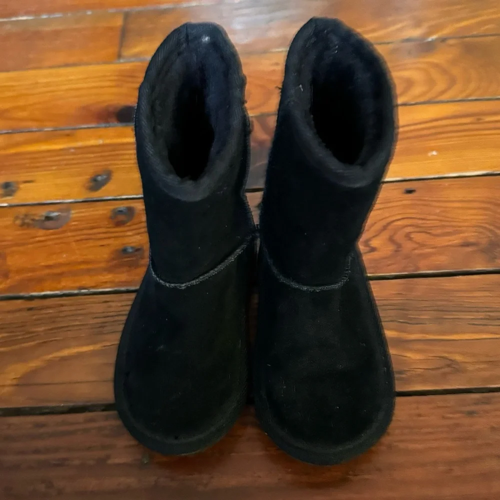 Zodiac black fur